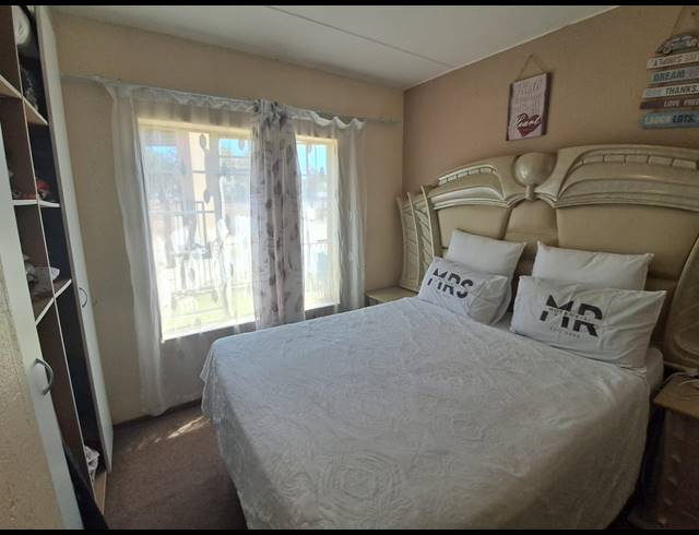 2 BEDROOM SECTIONAL TITLE FOR SALE IN COMET